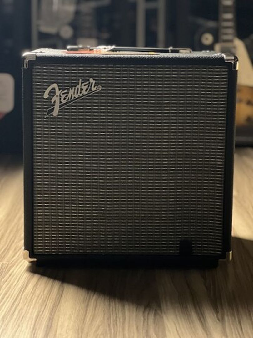 Fender Rumble 25 V3 Bass Combo Amplifier – nafiriguitar.com