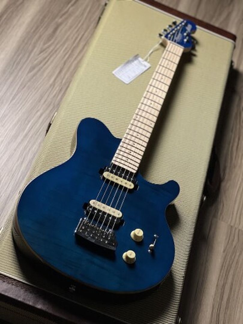 Sterling โดย Music Man AX3FM Axis Flame Maple พร้อม Maple FB สี Neptune Blue