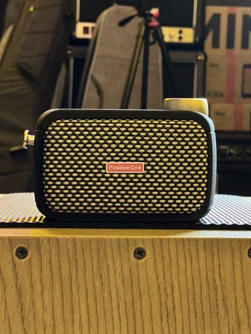 Positive Grid Spark Go Smart Guitar Amplifier in Black