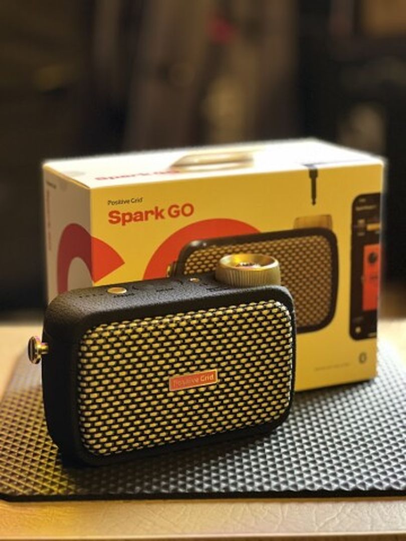 Positive Grid Spark Go Smart Guitar Amplifier in Black