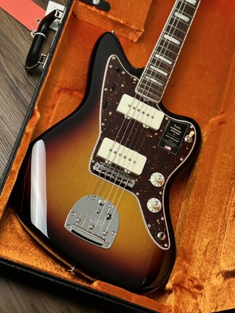 Fender American Vintage II 66 Jazzmaster with RW FB in 3-Tone Sunburst