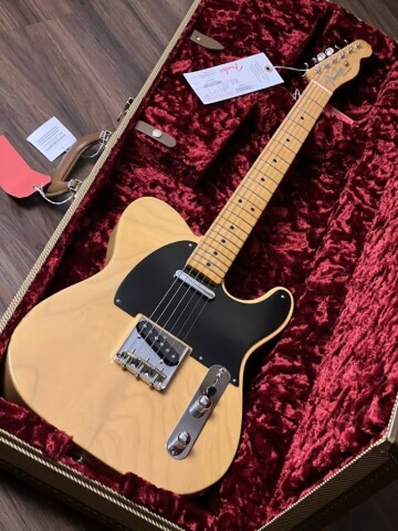 Fender American Vintage II 51 Telecaster with Maple FB in Butterscotch Blonde