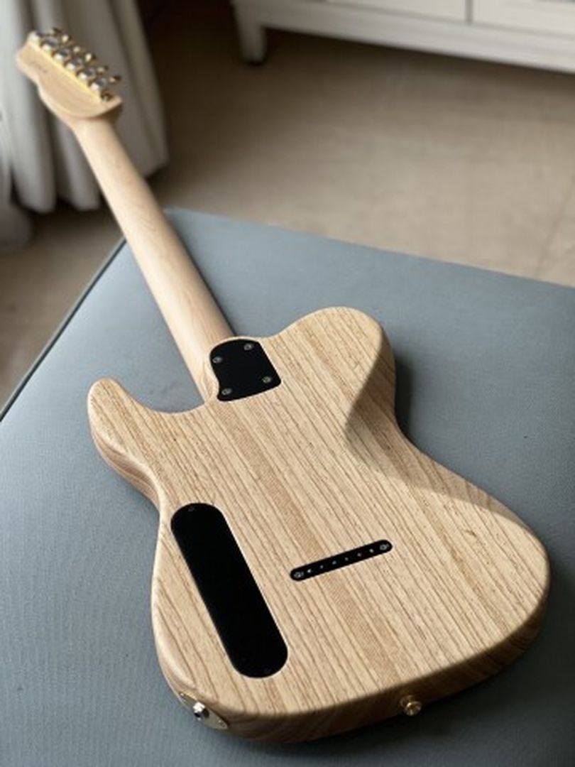 Saito S-622 TLC with Maple in Trans White with Gold Hardware