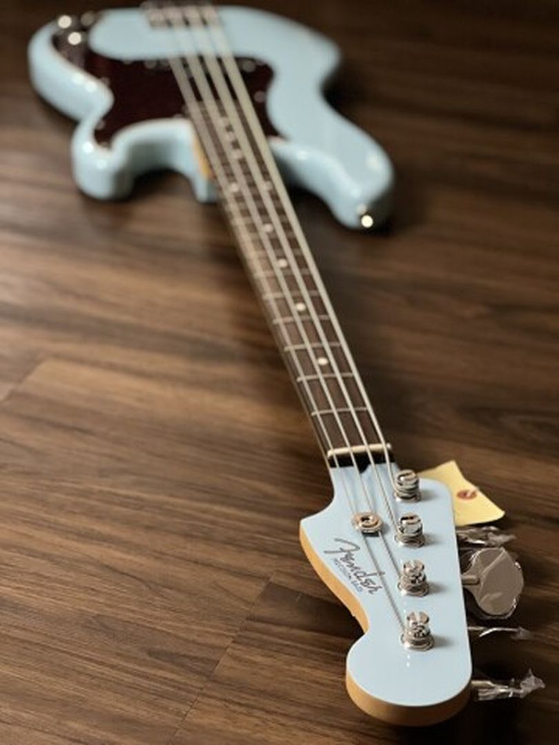 Fender FSR Collection Hybrid II Precision Bass Guitar พร้อม RW FB สี Daphne Blue