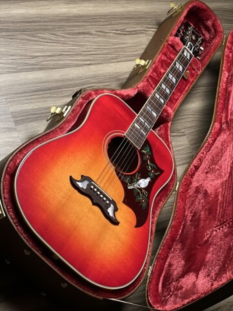 Gibson Dove Original in Vintage Cherry Sunburst with Case