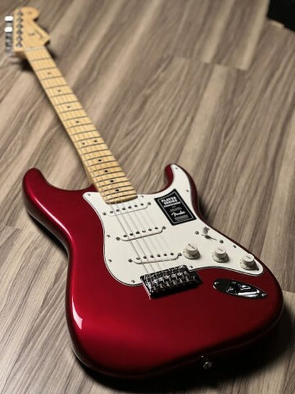 Fender Player Stratocaster with Maple FB in Candy Apple Red