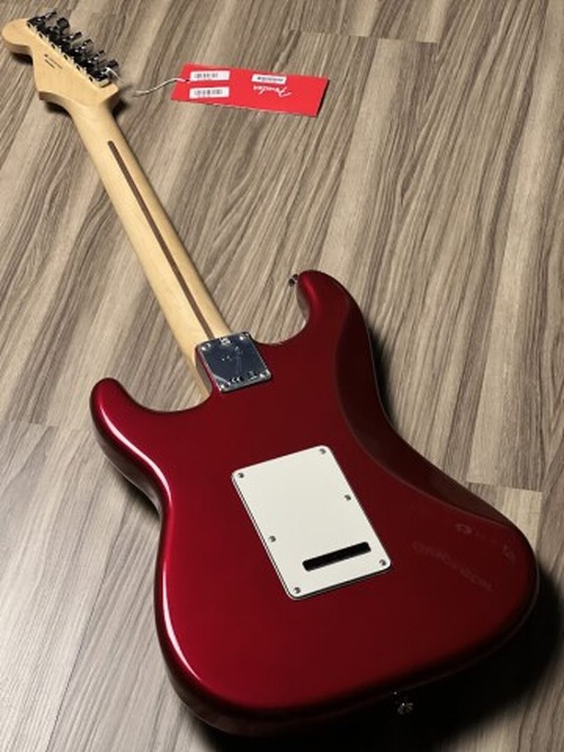 Fender Player Stratocaster with Maple FB in Candy Apple Red