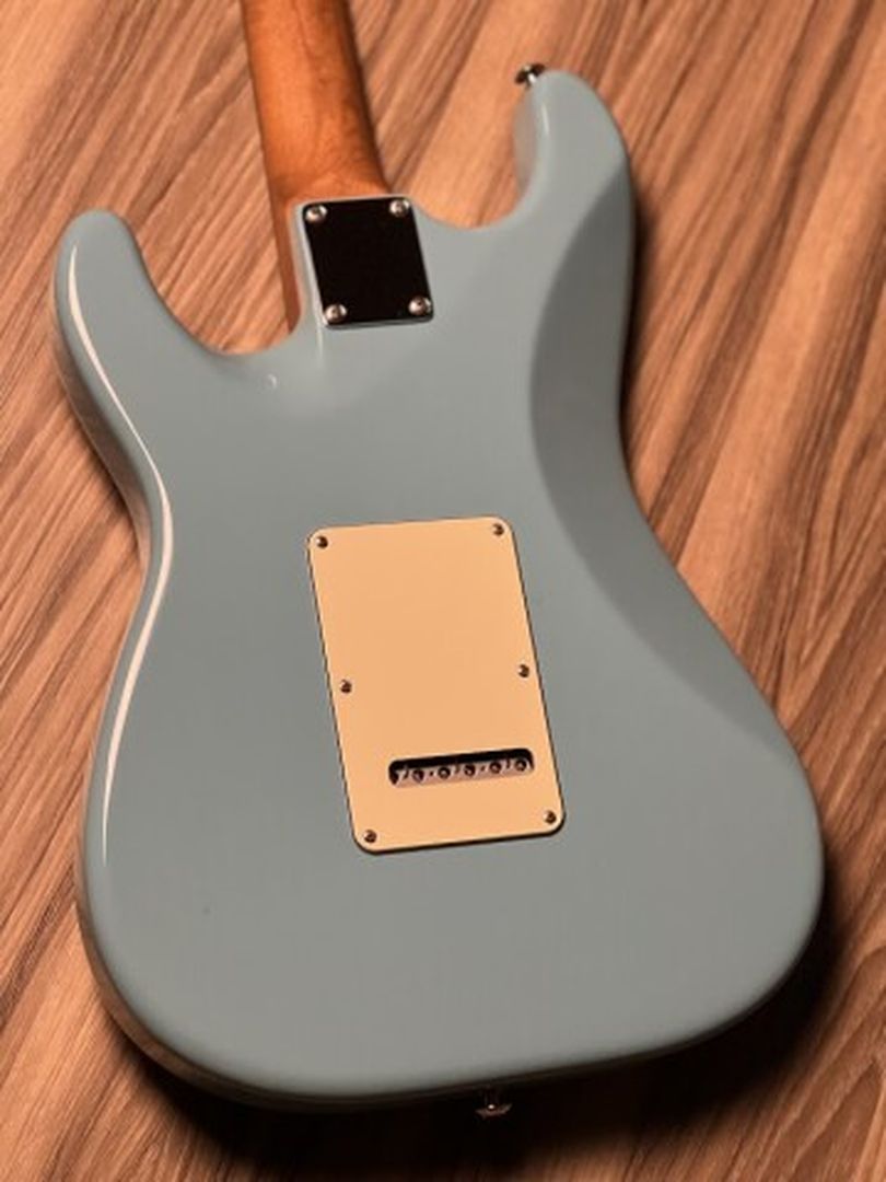 Suhr Classic S Vintage Limited Edition สีน้ำเงิน Daphne Blue 81849