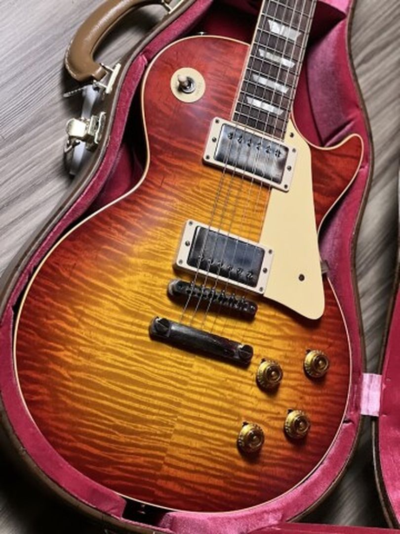 Gibson 1959 Les Paul Standard Reissue สี Washed Cherry Sunburst พร้อมเคส 932017
