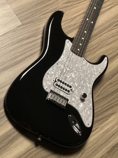 Fender Limited Edition Tom DeLonge Stratocaster พร้อม RW FB สีดำ
