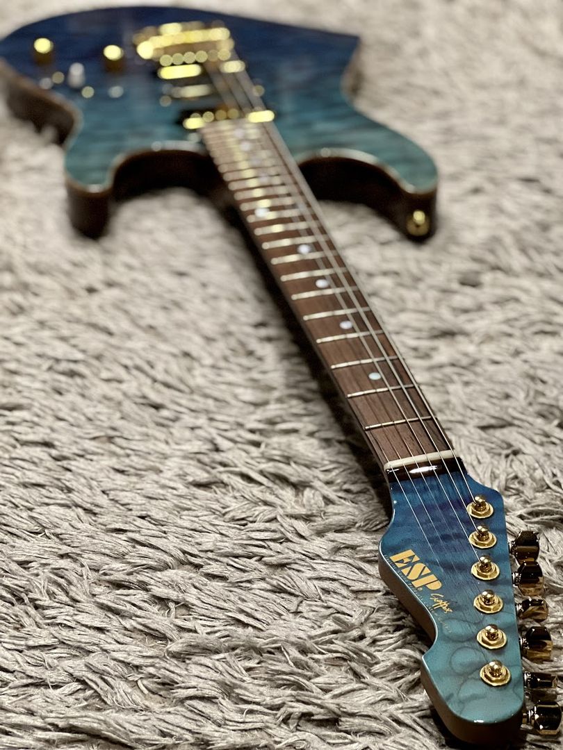 ESP Snapper Custom QM Blue Gradation E4370182 – nafiriguitar.com