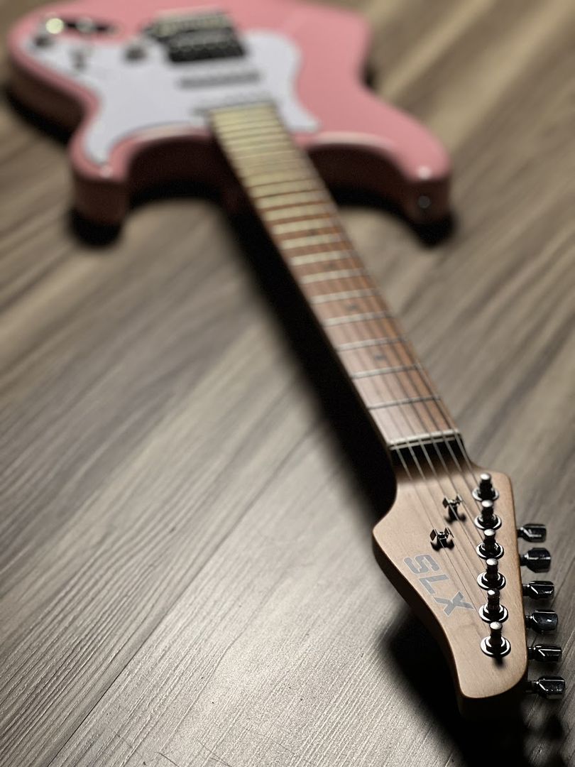 SLX Hawk Classic Lite 22 HSS in Shell Pink – nafiriguitar.com