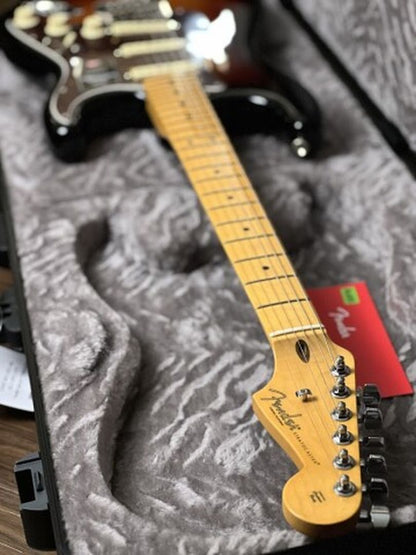 Fender American Professional II Stratocaster with Maple FB in 3-Tone Sunburst