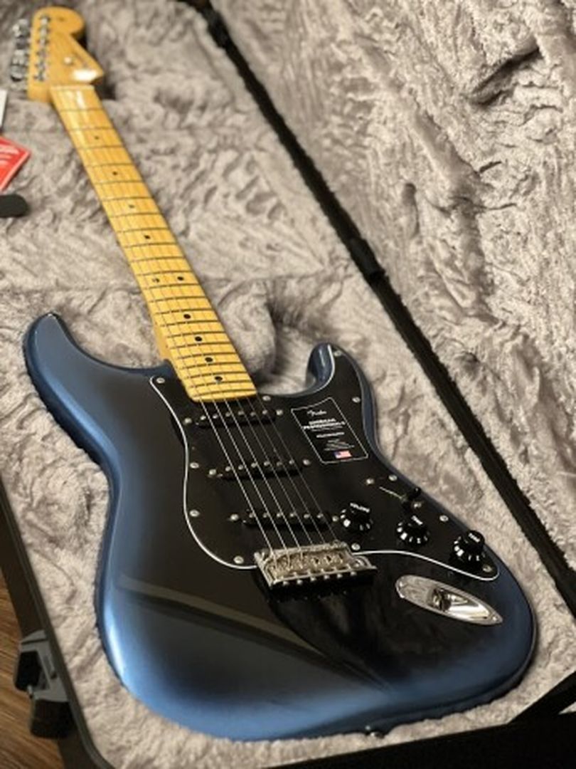 Fender American Professional Stratocaster with Maple Fretboard 2017 - Black