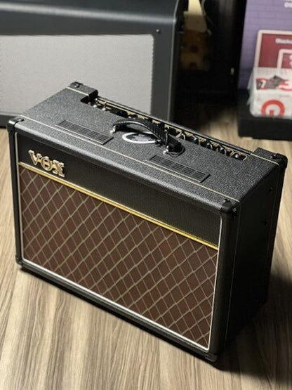 Vox AC15C1 1x12 Inch 15-Watt Tube Combo Amp