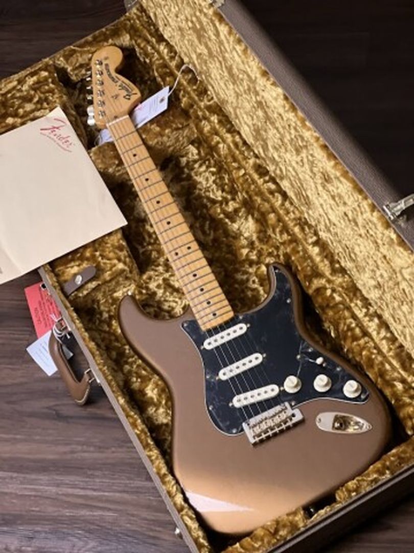 Fender Limited Edition Bruno Mars Stratocaster with Maple FB in Mars Mocha