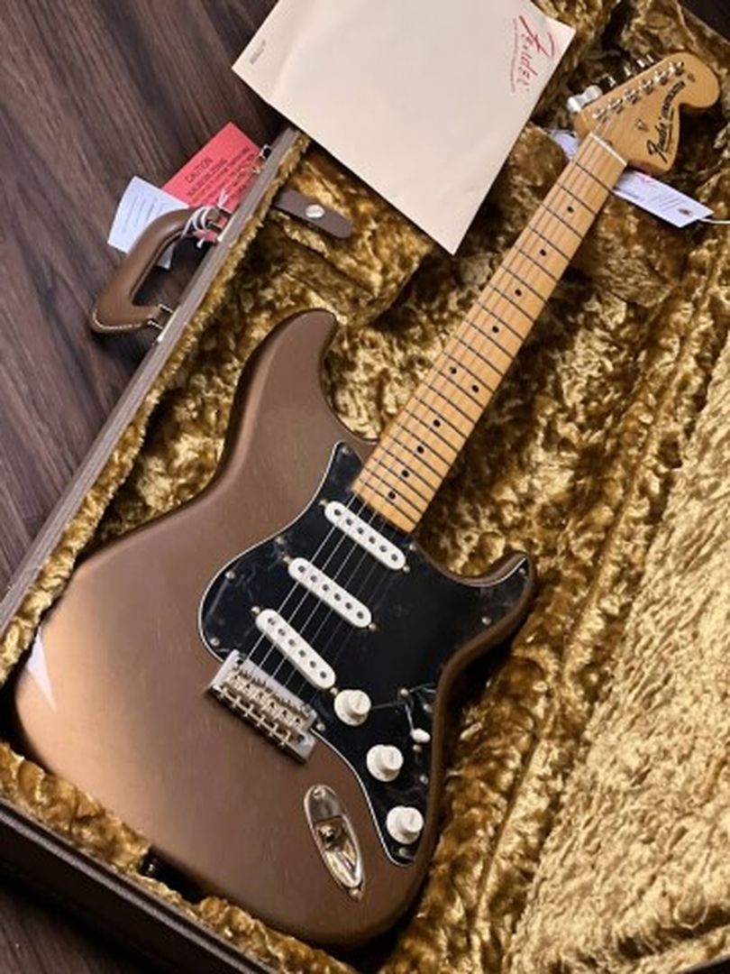 Fender Limited Edition Bruno Mars Stratocaster with Maple FB in Mars Mocha