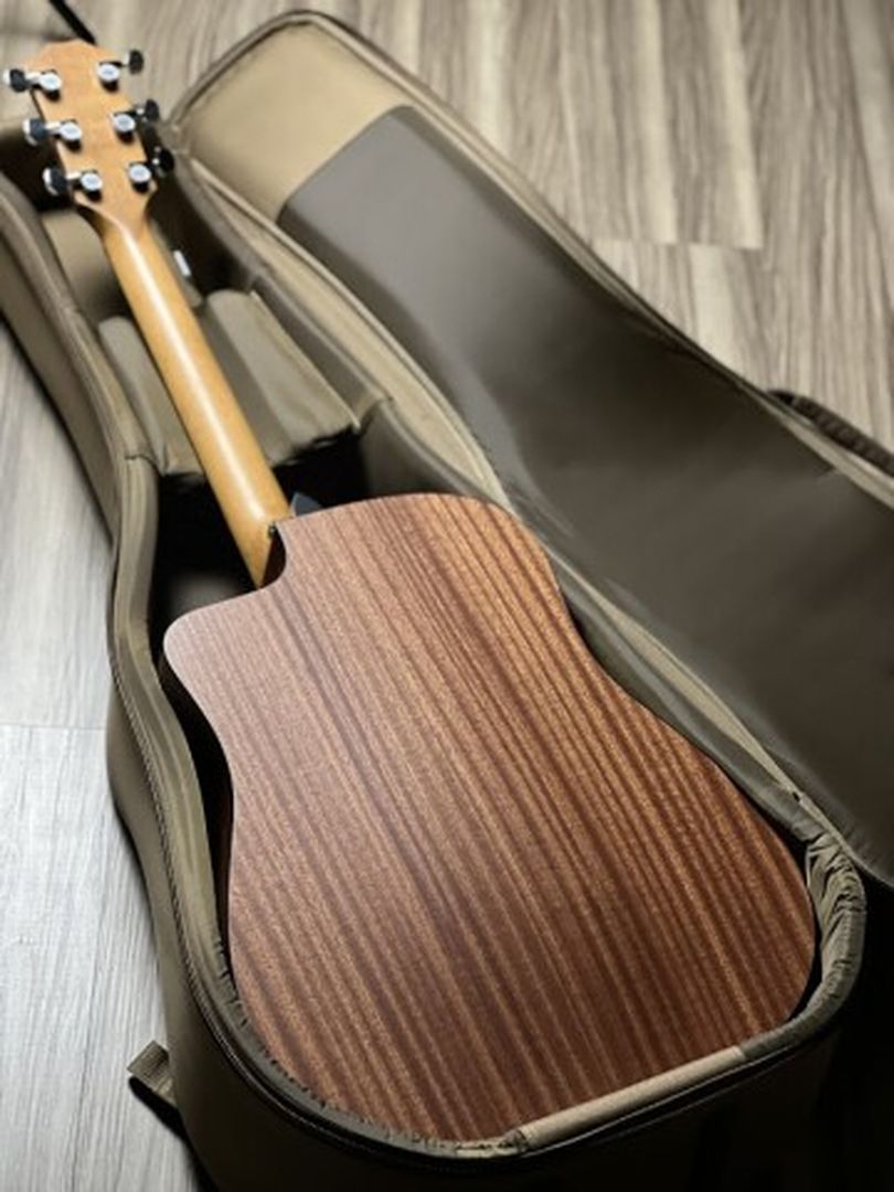 กีต้าร์โปร่ง Taylor 110ce-S LTD พร้อมกระเป๋าทำจากไม้ Sapele ธรรมชาติ